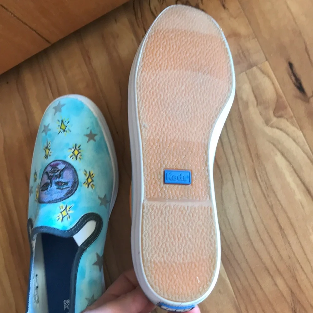 Keds size 7-1/2 7.5 hand painted Dreamfoam duck sneakers blue stars sun moon EUC